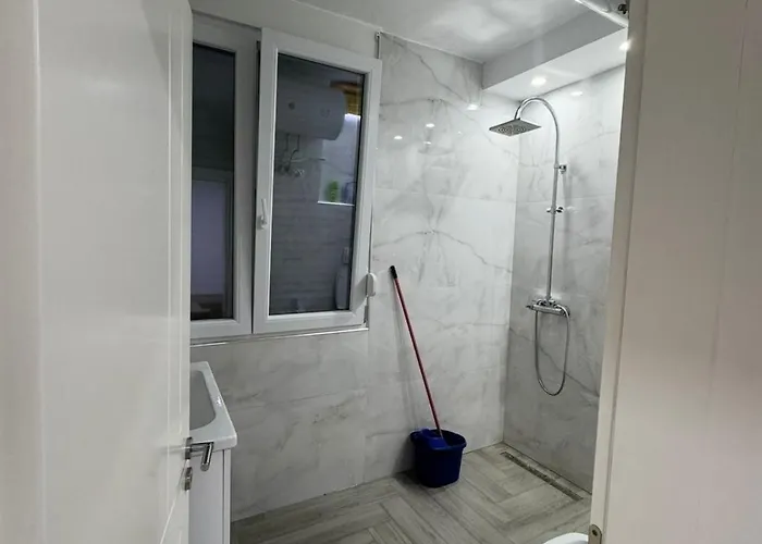 Amar's Place غوليم